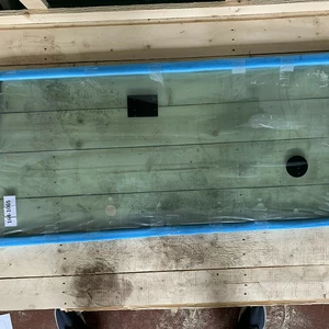 Скло CAT 416D 420D 424D 428D 430D 432D 438D 442D 446D - 2000 від 2005року Скло CAT 416D 420D 424D 428D 430D 432D 438D 442D 446D - 2000 від 2005року