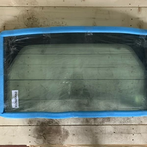 Скло Komatsu WB93R-2 Скло Komatsu WB93R-2